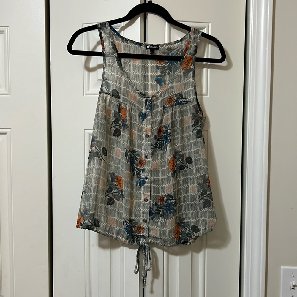 Button front with tie